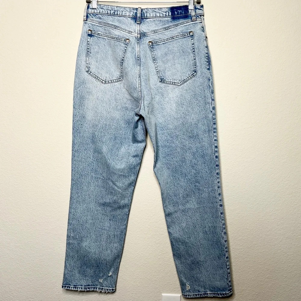 Abercrombie & Fitch The 90s Straight Ultra High Rise Jean - Picture 7 of 15